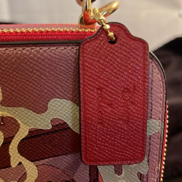 COACH DISNEY MOTIF CRUELLA DE VILLE BOX CROSSBODY COLLECTORS HANDBAG. NWT - Picture 12 of 16